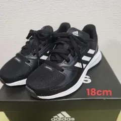 【新品未使用】Addidas スニーカー 18cm