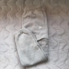 k*z様 Nike グレー ジョガーパンツ