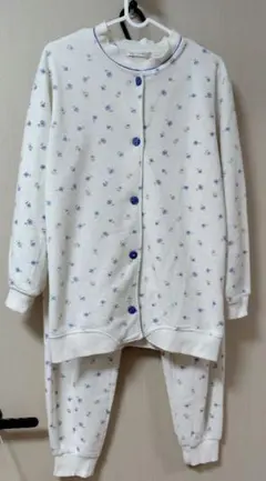 Item thumbnail for item 92b593fb-3e7b-4cad-aeb5-a47ccaf48ad1