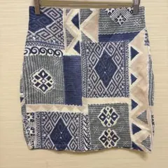 【美品】ヴィンテージ風 幾何学総柄 タイトミニスカート ブルー系 フランス製生地