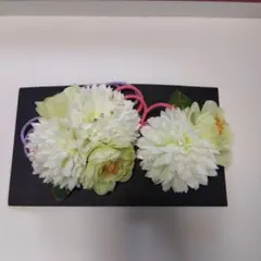 華やかな花飾り 髪飾り　2個セット