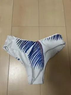 アリシアスタンホワイト ブルー 葉柄 セパレート水着