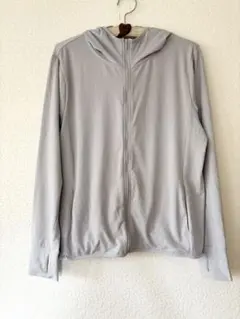 ユニクロ　エアリズムUVカットメッシュパーカ　レディースXXL