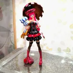 ワンピース ペローナ フィギュア　リペイント　リメイク品のサムネイル