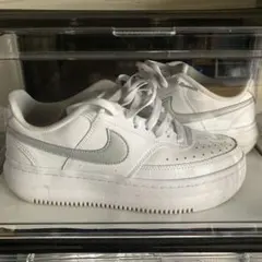 NIKEコートビジョンアルタ