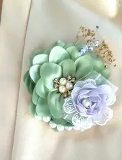 花モチーフ コサージュ グリーン ラベンダー卒業式、入学式、結婚式