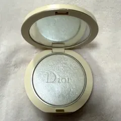 ディオール　スキン フォーエヴァー クチュール ルミナイザー03パールグロウ