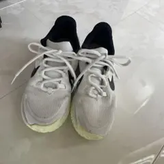 値下げ！Nike スニーカー ホワイト/ブラック/イエロー