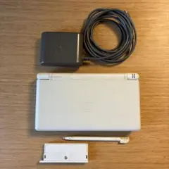 DS Lite ホワイト　充電器付き