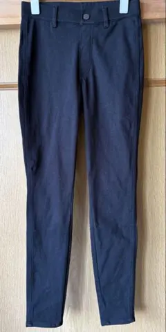 ユニクロ　UNIQLO スキニーパンツ　ブラック　S