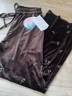 ilsoloreしまむら　陽　 花柄刺繍 ベロア イージーパンツ Lサイズ