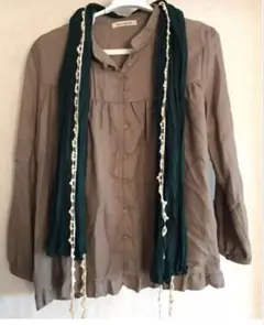 ブラウン フリルデザイン 長袖シャツ