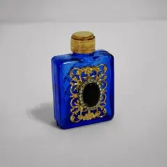 チェコ 香水瓶 コバルトブルーが綺麗 ボヘミアンガラスと他4点と2セット チェコ 香水瓶 コバルトブルーが綺麗 ボヘミアンガラスと他4点と2セット