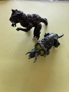 怪獣フィギュア2体セット 黒　ドラゴン