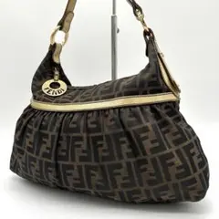 【美品】フェンディ シェフバッグ ショルダーバッグ ズッカ キャンバス 肩掛け