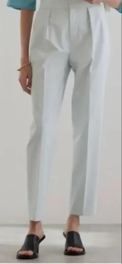 Liesse タックパンツ　Lのサムネイル