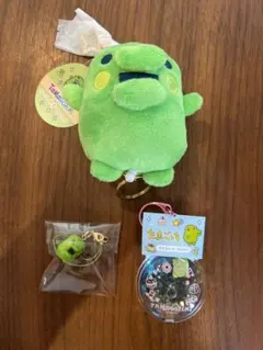 たまごっち 緑色ぬいぐるみ・キーホルダー・缶バッジセット - メルカリ