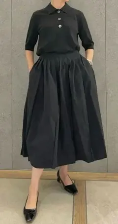 美品！23区【R(アール)】ナイロンタフタワッシャー スカート 36 黒のサムネイル