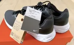 ナイキ　スニーカー　ランニングシューズ　　23.5cm