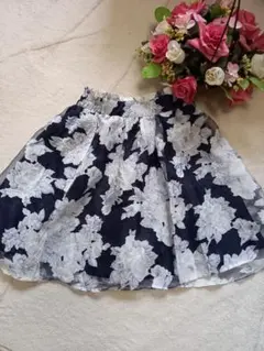 GRL♡花柄ひざ丈スカート♡Mのサムネイル