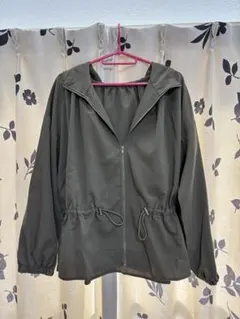 【新品 未使用】フード付きオリーブ色ジャケット M