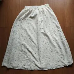 アイボリー ドット柄