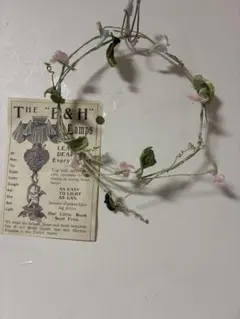 シルク野すみれ、ガーランド　染め花　布花　アレンジされて