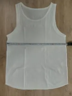 GU ホワイト タンクトップ Lサイズ　中古