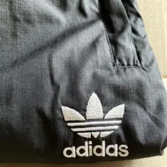 アディダスオリジナルスナイロンパンツ