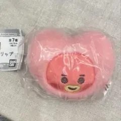 BT21 ぬいぐるみクリップ　tataのサムネイル