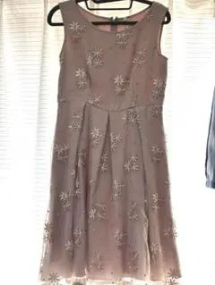 花柄ワンピース