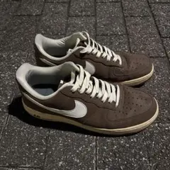 ナイキ スエード ブラウン スニーカー