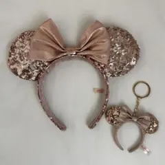 ディズニー　カチューシャ　カチューシャキーホルダー　スパンコール　ぴんく