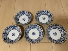 青い花柄の丸型皿 5枚セット〜