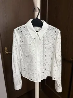zara ホワイト刺繍シャツ 長袖