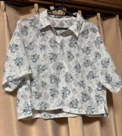しまむら　Lサイズ　花柄五分袖シャツ ホワイト・ブルー　夏　リゾート　ショート丈