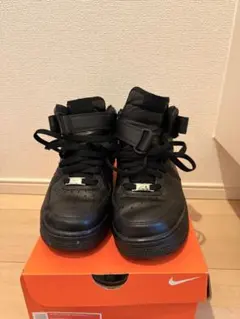 Nike ブラック ハイカットスニーカー