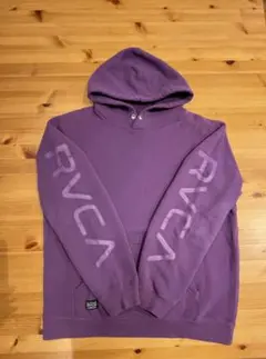 ☆チロル☆ 様専用 RVCA ルーカ パーカー