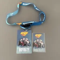 BOYNEXTDOOR マニラ　ROYALTY パス・ストラップ付き　カード