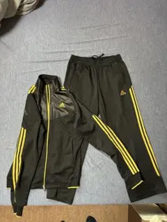 adidas ジャージ 上下セット ブラック ゴールドのサムネイル