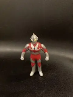 ウルトラマン フィギュア 3体　（ミニサイズ）