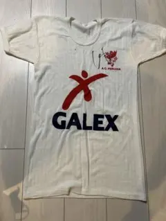元日本代表中田英寿・GALEX A.C. PERUGIA ヴィンテージ Tシャツ 元日本代表中田英寿・GALEX A.C. PERUGIA ヴィンテージ Tシャツ - メルカリ