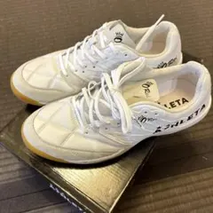 ATHLETA フットサルシューズ ホワイト