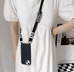 iPhoneケース　iPhone13pro他　ショルダー　紐付　ブラック　黒