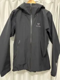 ARC'TERYX ブラック beta lt マウンテンパーカーのサムネイル