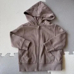 西松屋　パーカー