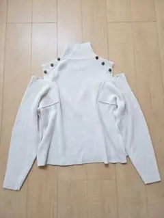 ニット 肩出し