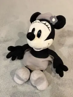 ディズニーリゾート　ミニーマウスぬいぐるみのサムネイル