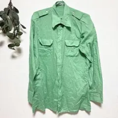 緑色 長袖シャツ【M～L相当】ブラウス 無地シンプル 合わせやすい ユニセックス