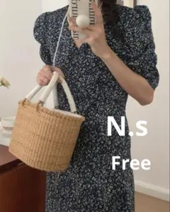 花柄　ネイビー　ワンピース